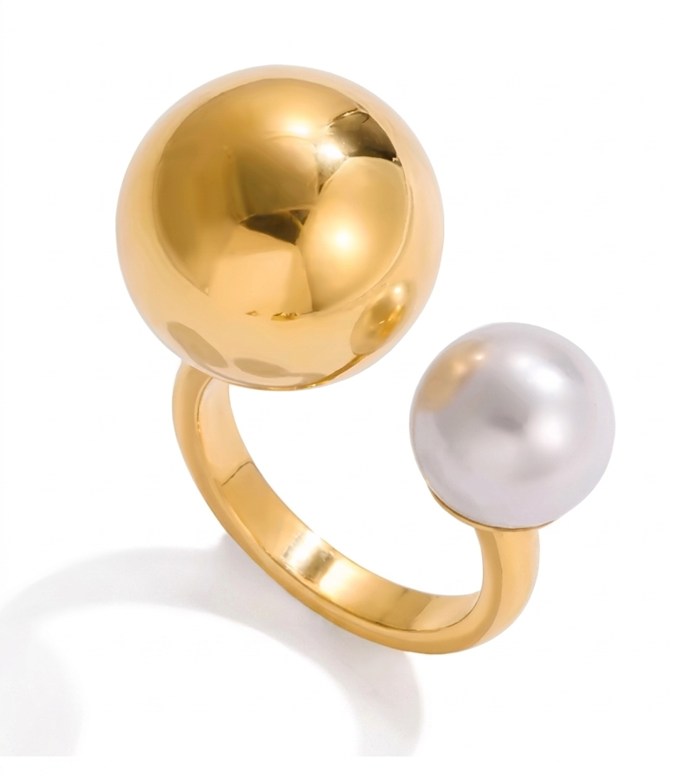 Elektra Pearl Ring – Gold Orb Statement Ring