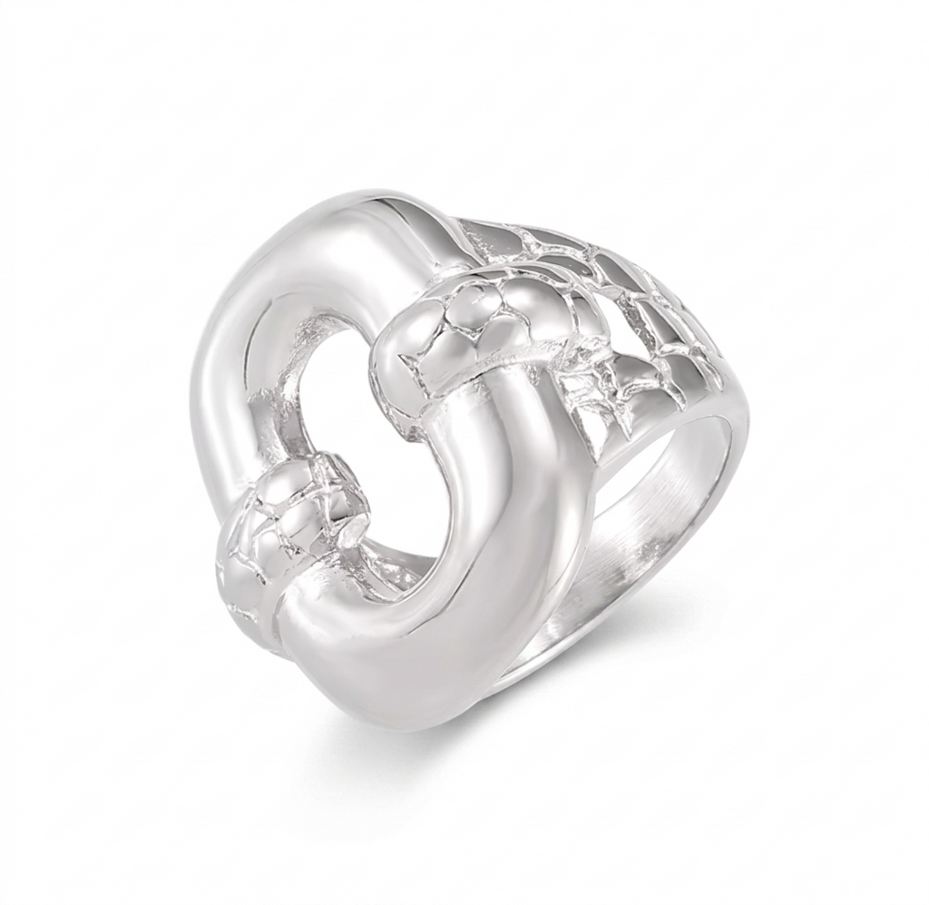 Medusa Ring – Silver Sculptural Statement Ring