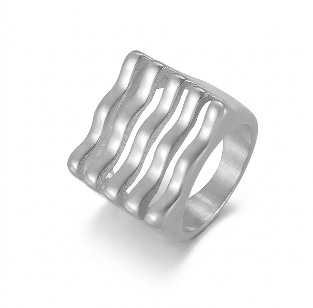 Thalassa Wave Ring – Silver Sculptural Statement Ring