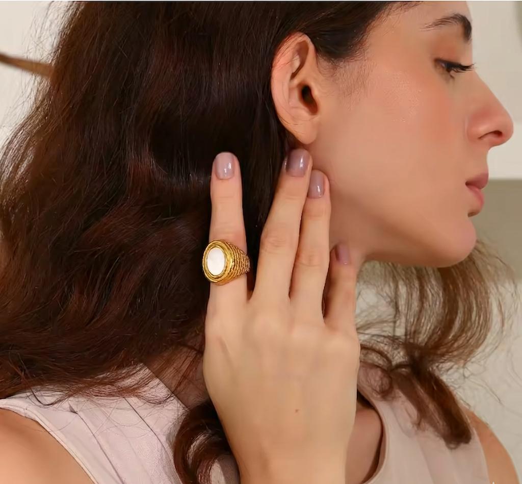 Helios Signet Ring – Ivory Gold Statement Ring