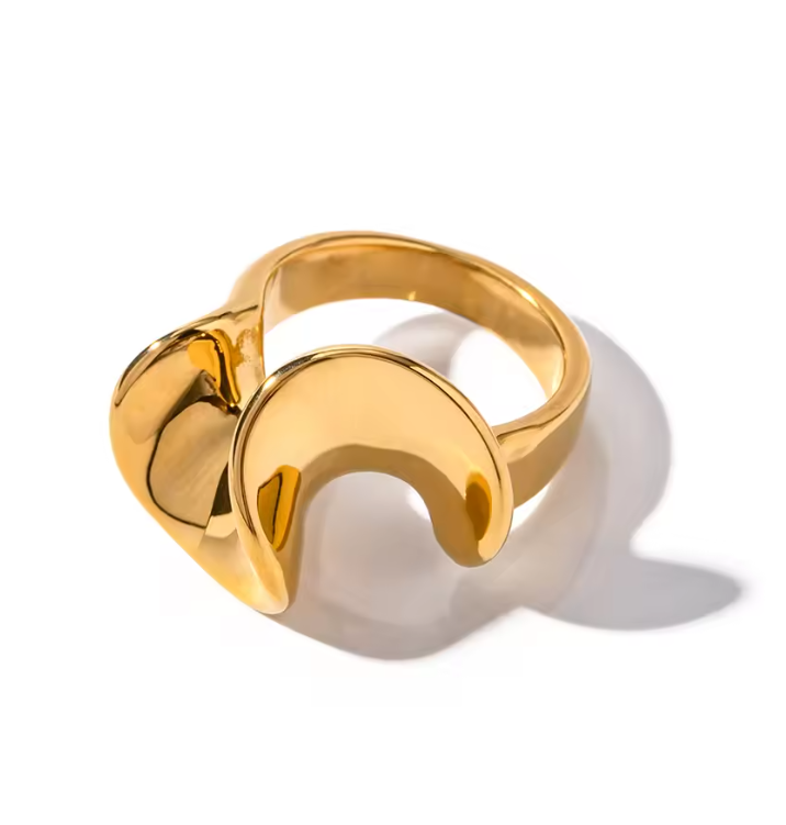 Aurelia Arc Ring – Gold Statement Ring