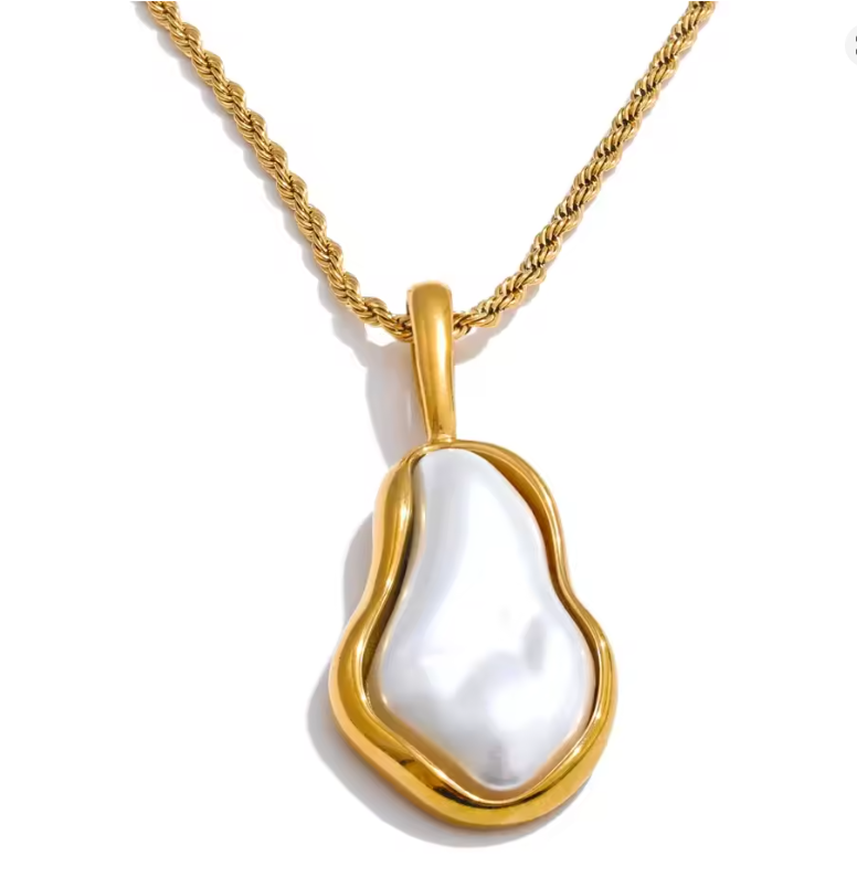 Iris Pearl Necklace – Gold Rope Chain Baroque Pearl Pendant