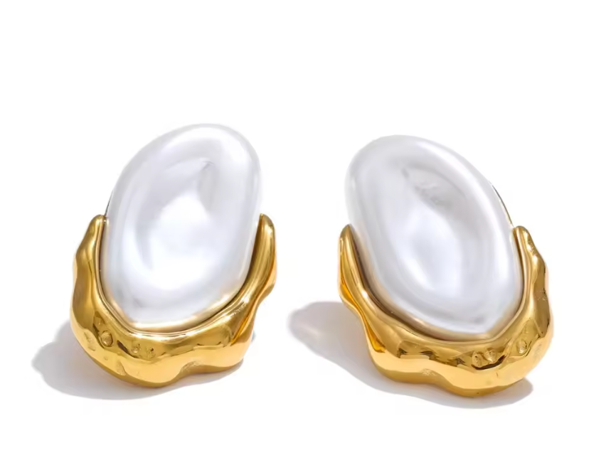 Aphrodite Pearl Earrings – Gold Sculptural Baroque Pearl Stud Earrings