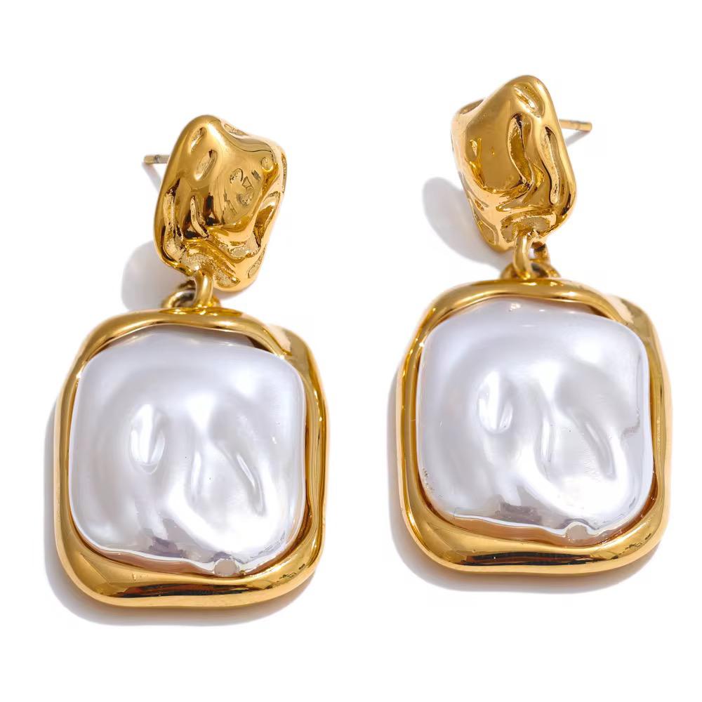 Venetian Square Pearl Drop Earrings – 18k Gold Plated